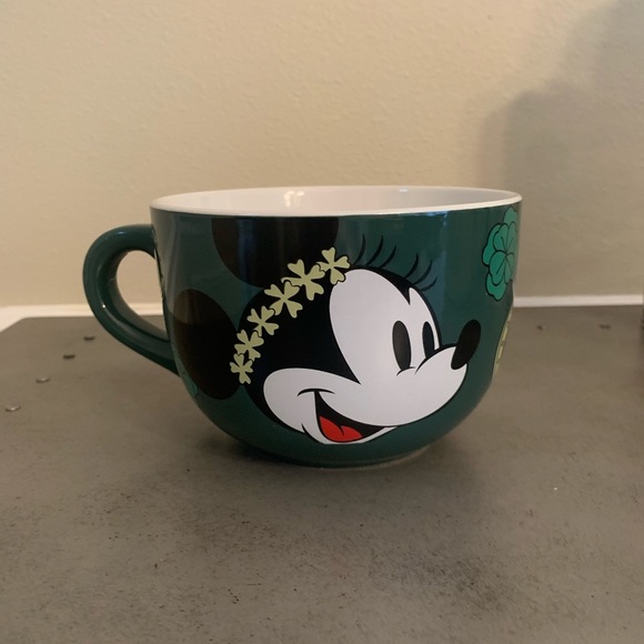 St Patrick’s Day Mickey Mouse Mug - Picture 2 of 4